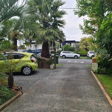 Kk Boarding Holiday House Hamilton Exterior photo