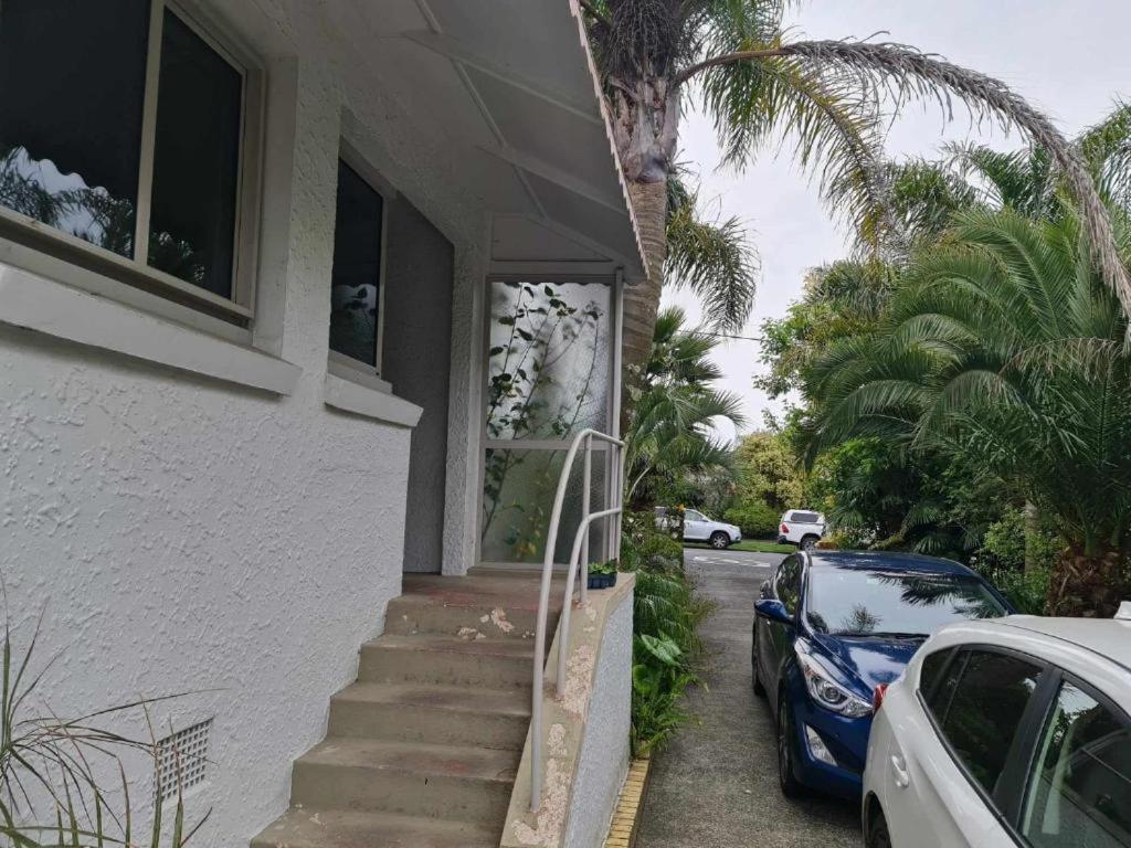 Kk Boarding Holiday House Hamilton Exterior photo